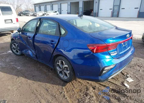 2020 Kia Forte Lxs z USA, uszkodzony, nr VIN 3KPF24AD0LE150490